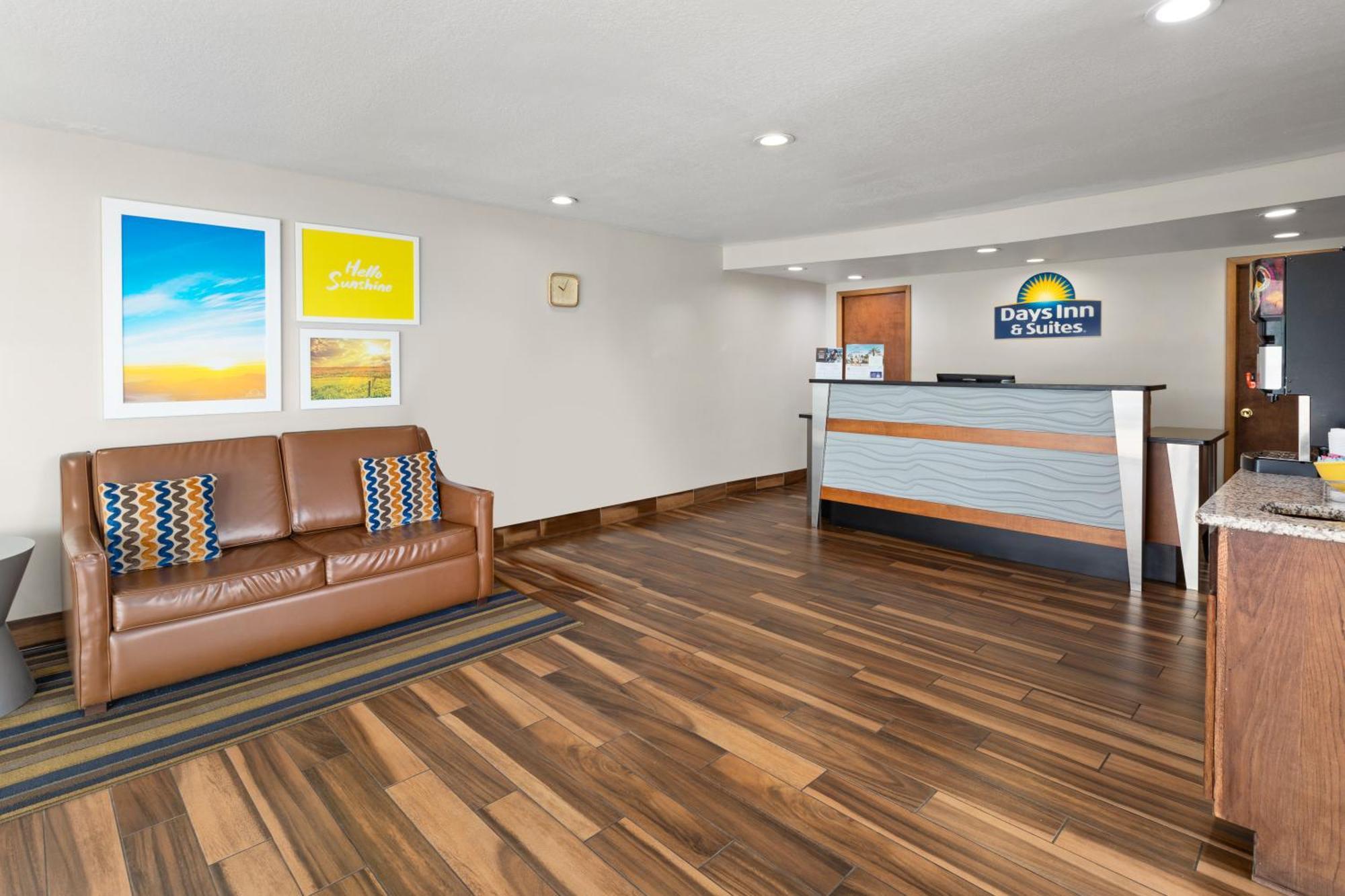 Days Inn By Wyndham Wauseon Esterno foto