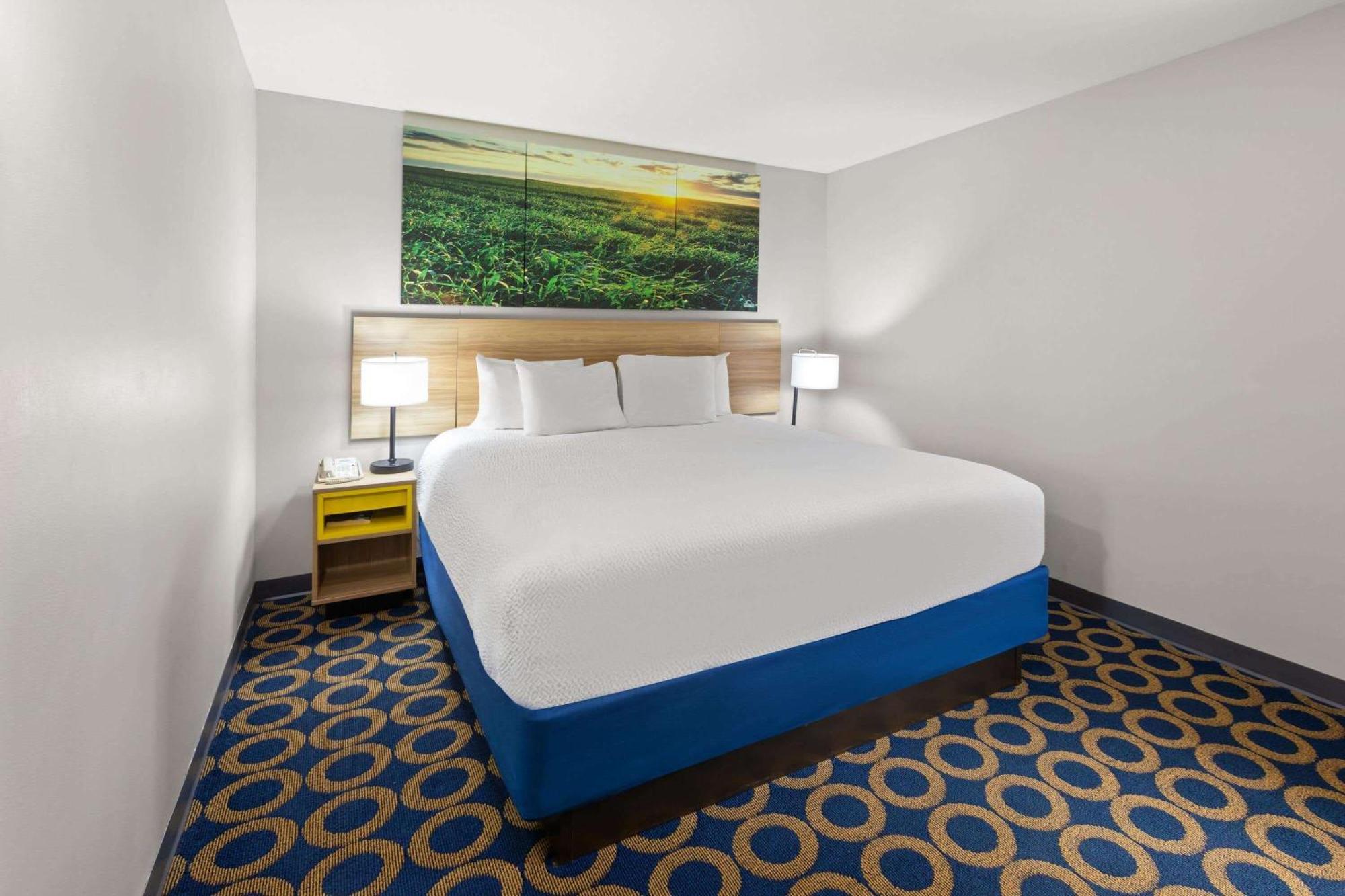 Days Inn By Wyndham Wauseon Esterno foto