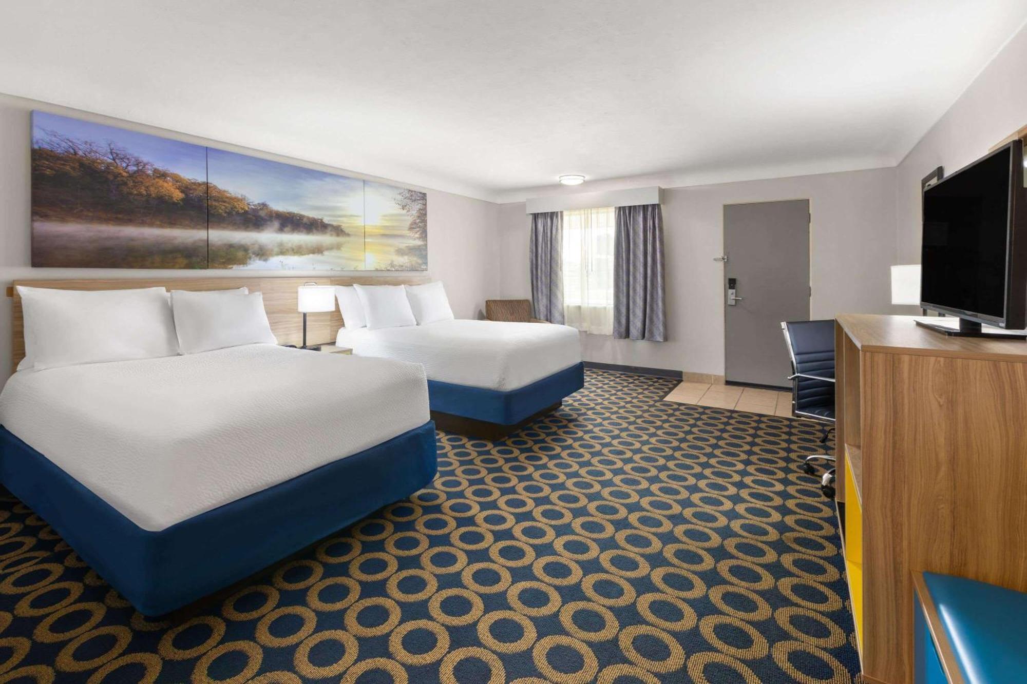 Days Inn By Wyndham Wauseon Esterno foto