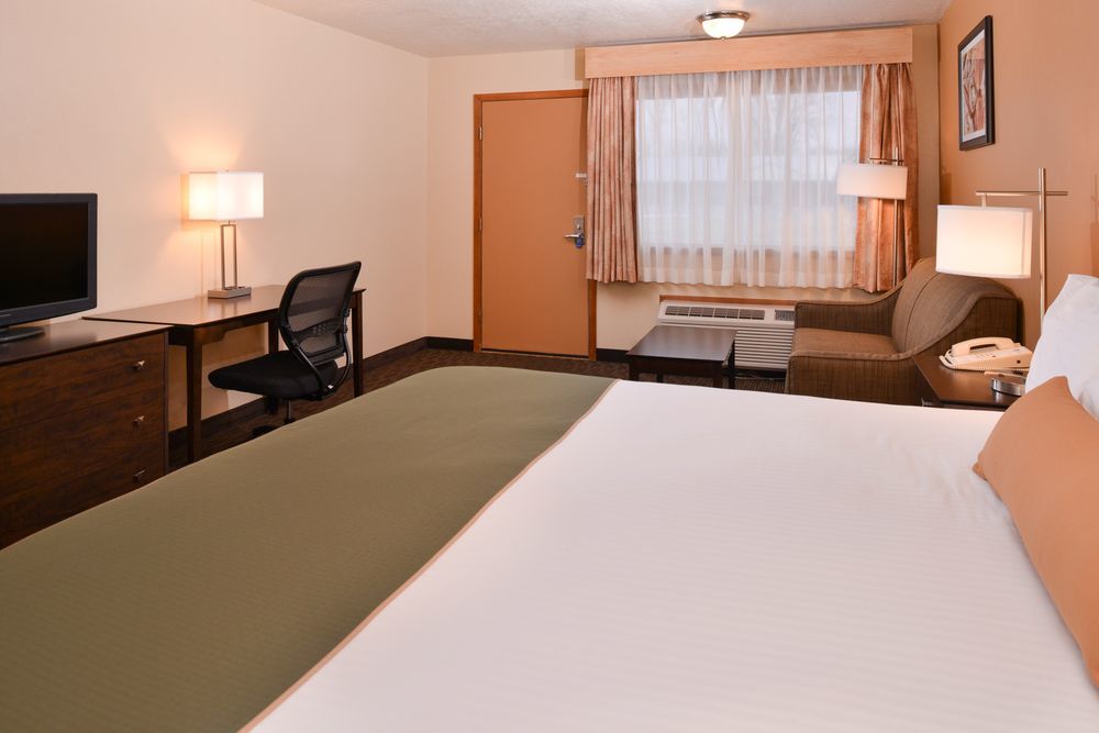 Days Inn By Wyndham Wauseon Esterno foto