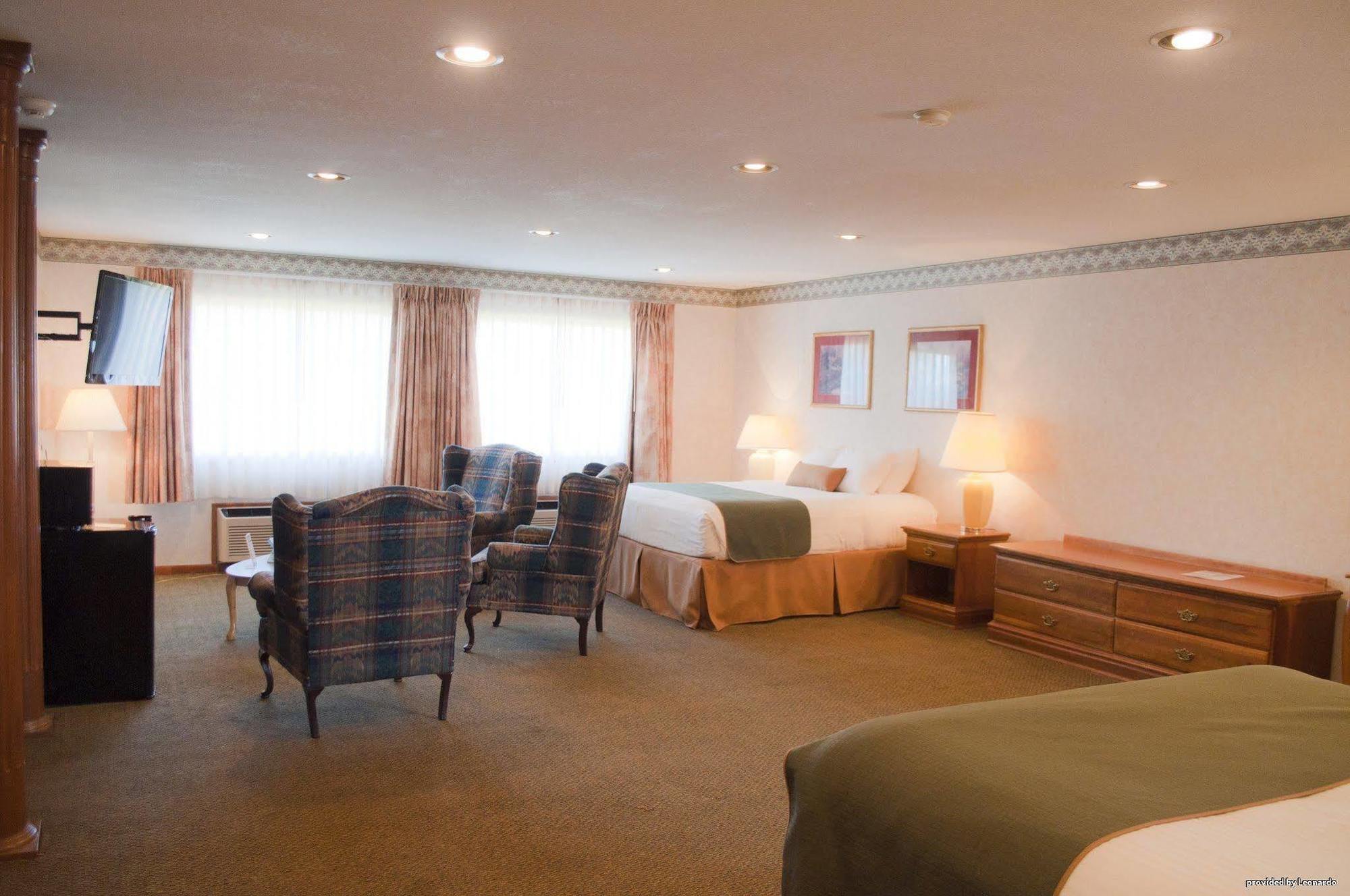 Days Inn By Wyndham Wauseon Esterno foto