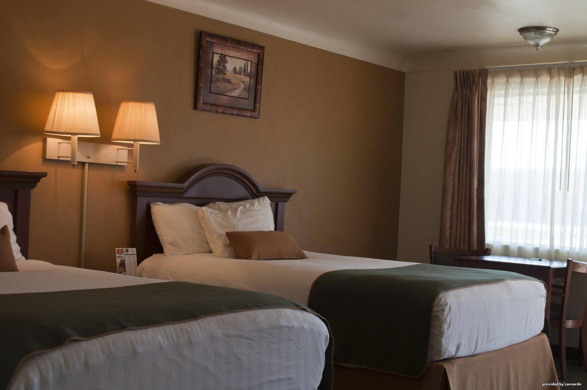 Days Inn By Wyndham Wauseon Esterno foto