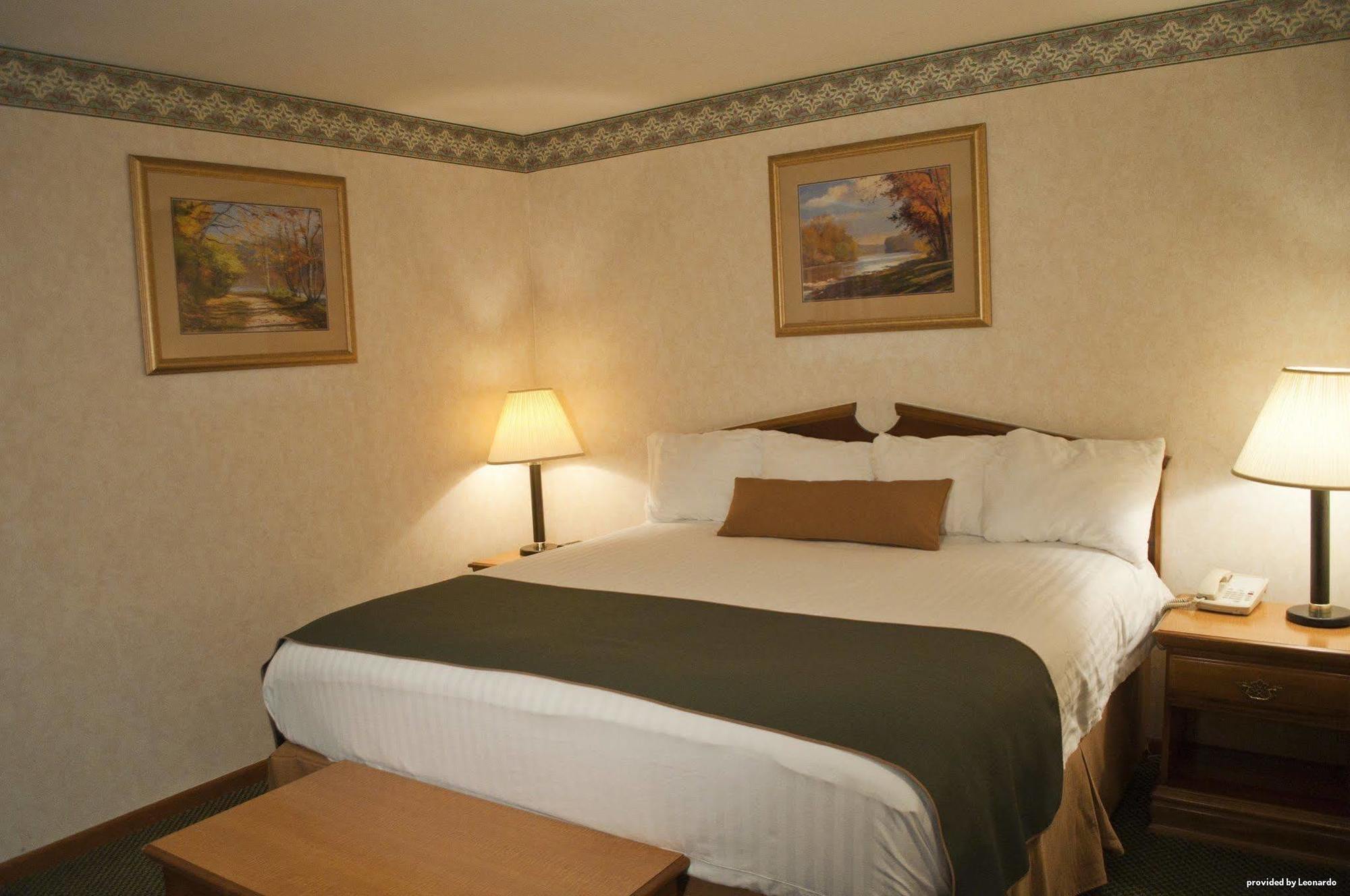 Days Inn By Wyndham Wauseon Esterno foto