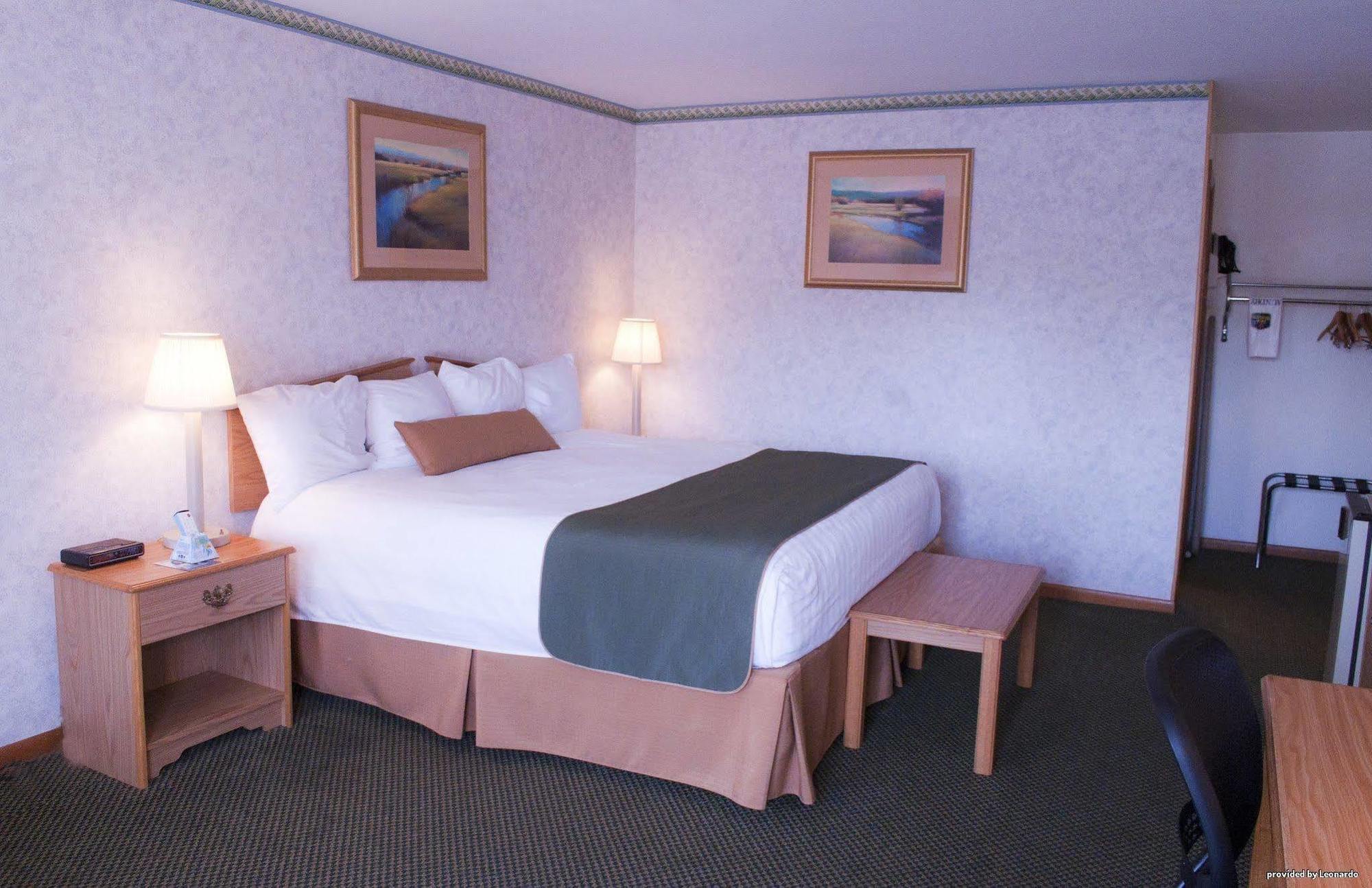 Days Inn By Wyndham Wauseon Esterno foto